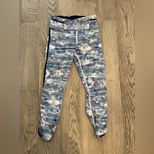 Lulu lemon leggings size 4.